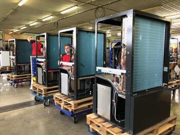 HOTJET assembly team