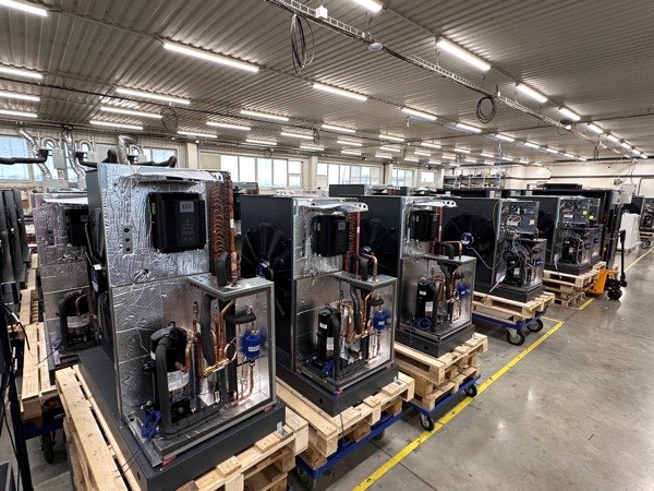 HOTJET heat pump production line