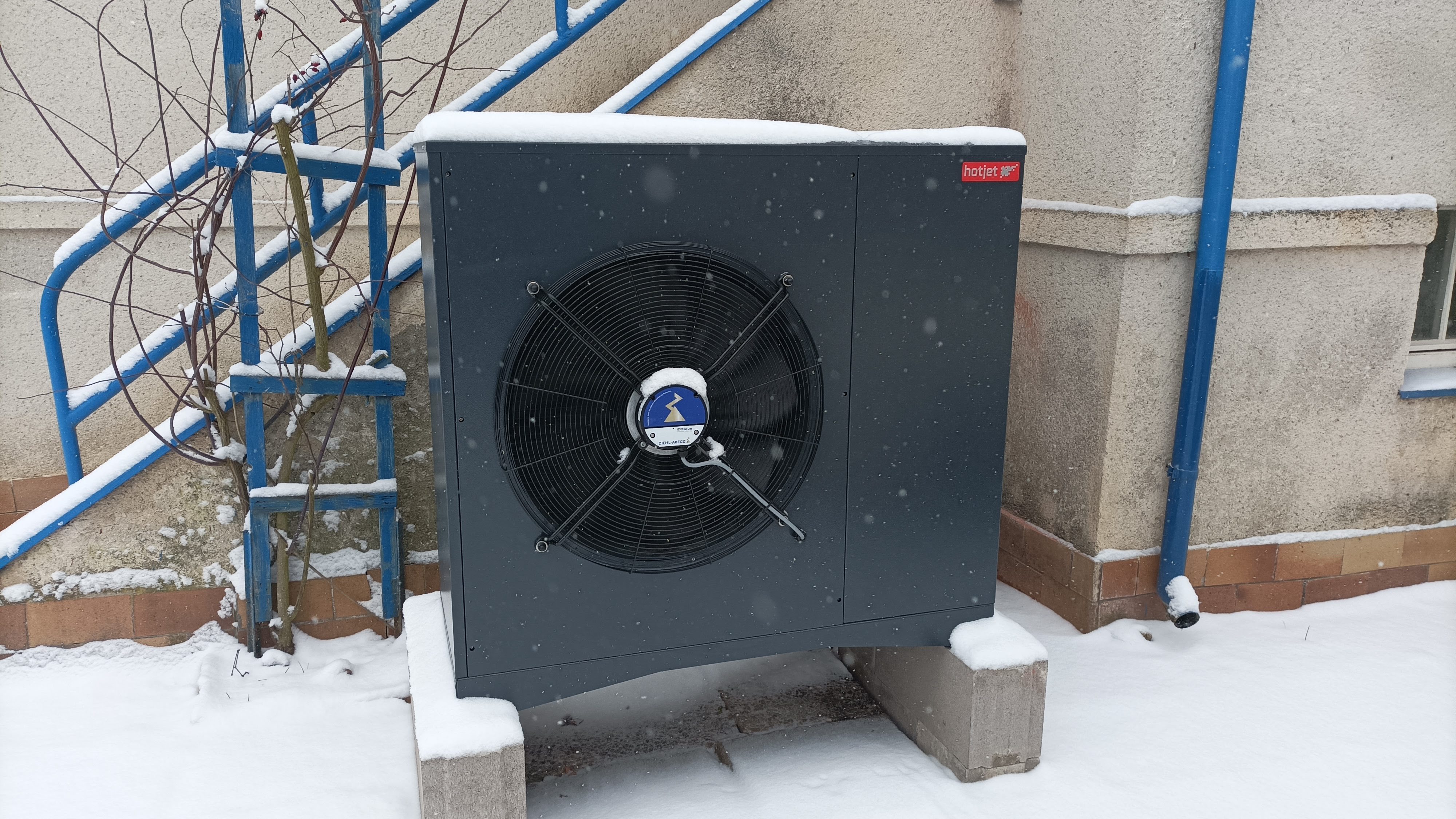 Чеська якість, гріє до 65°C, тихий вентилятор, керування з телефону – Lucie B.